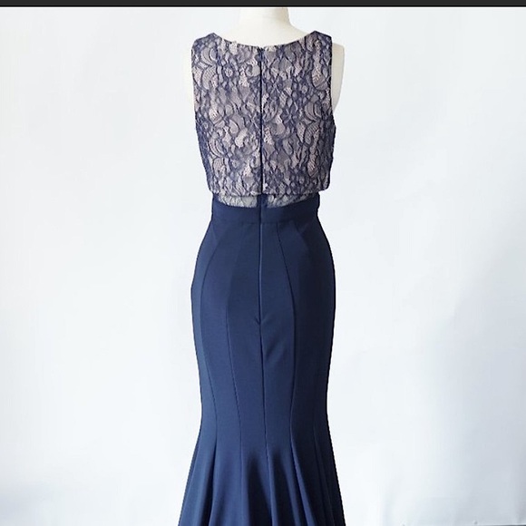 Betsy & Adam Lace Mermaid Dress - Picture 3 of 8